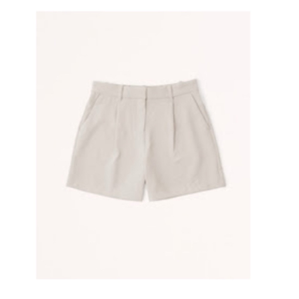 Abercrombie & Fitch High Rise Premium Crepe Tailored Short